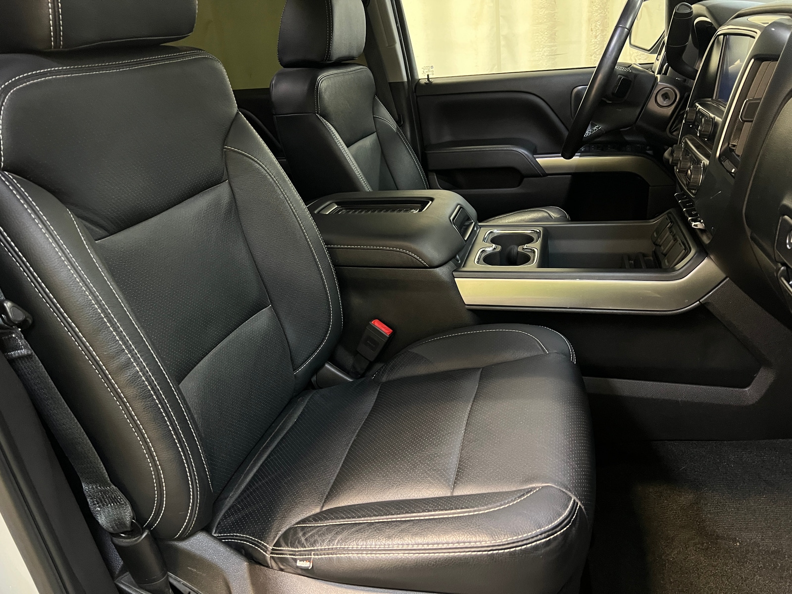 Thumbnail: 2018 Chevrolet Silverado 1500 - 2