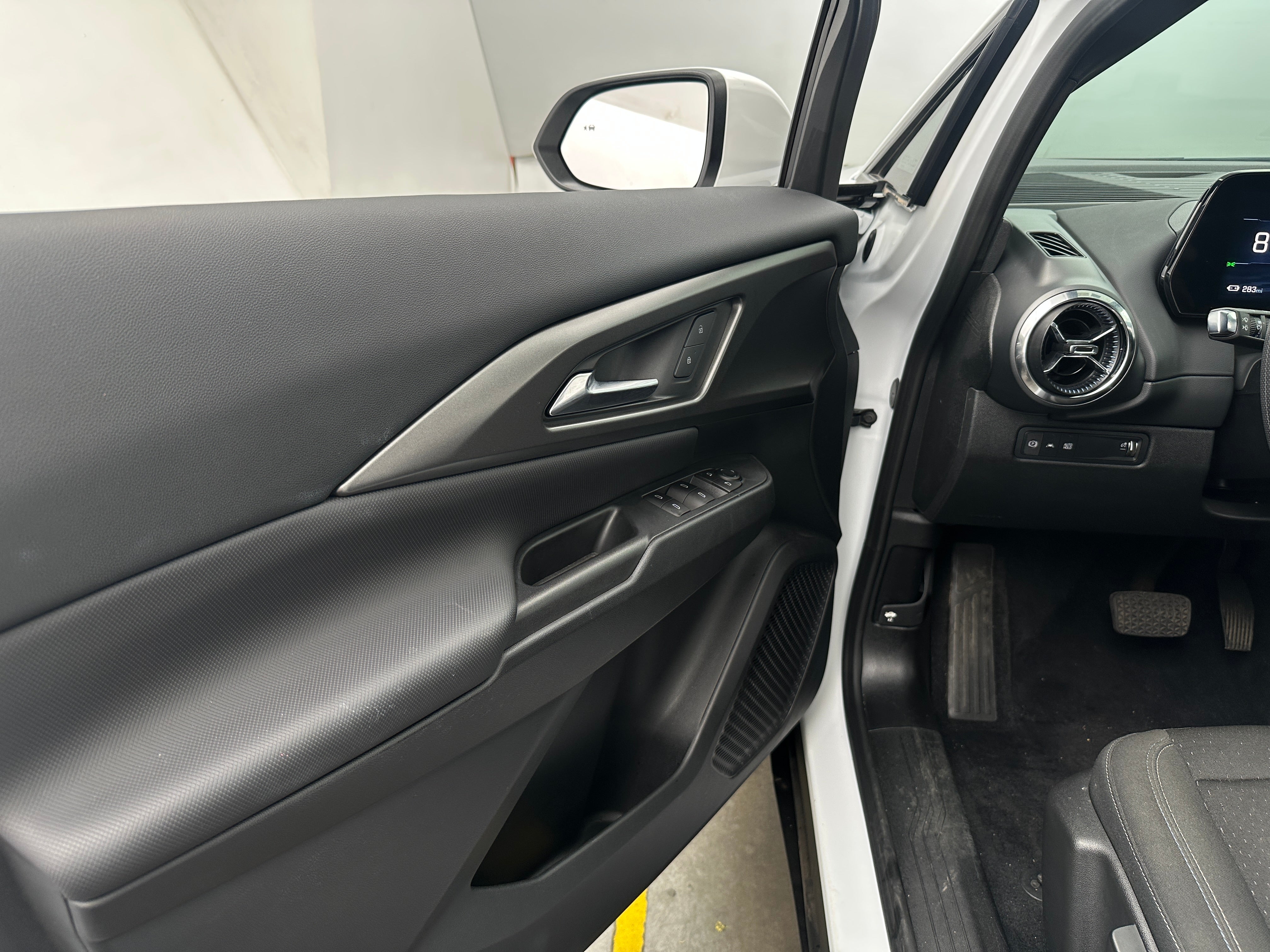 Used 2025 Chevrolet Equinox EV 1LT with VIN 3GN7DMRP7SS186682 for sale in Oak Creek, WI