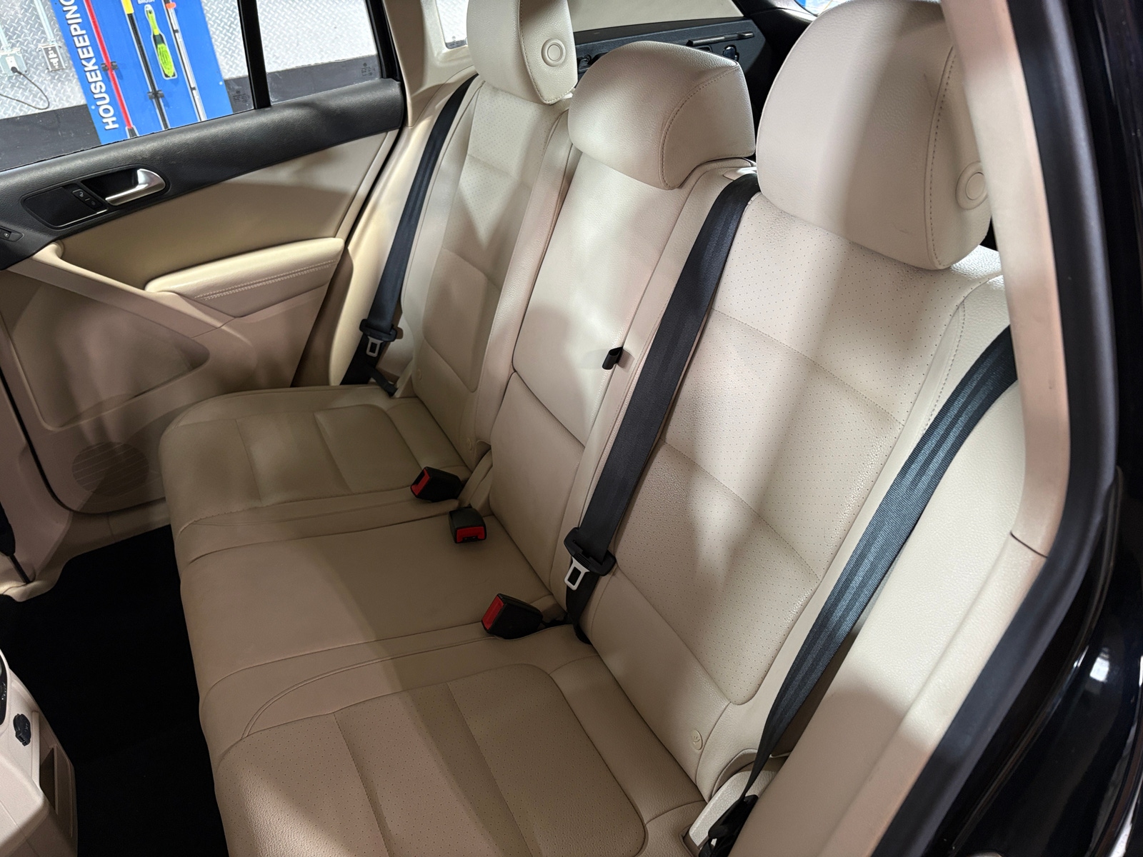 Thumbnail: 2016 Volkswagen Tiguan - 6