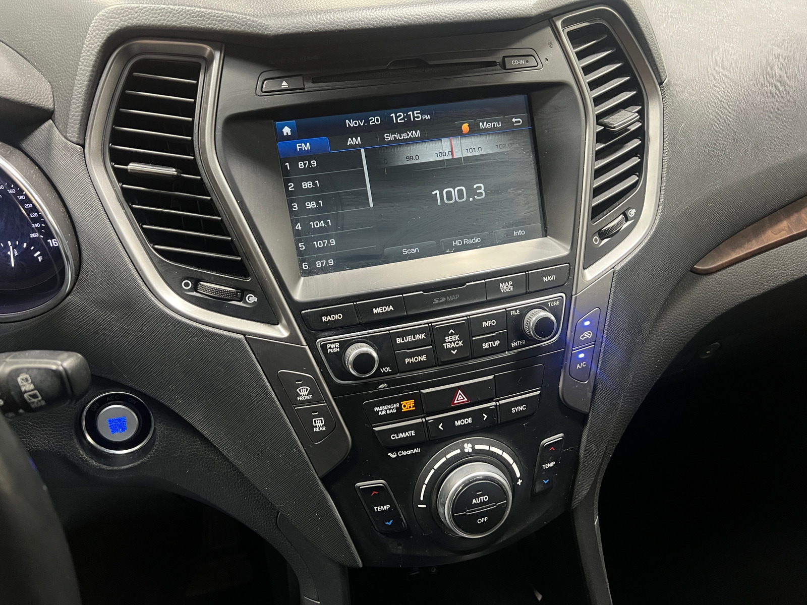 Thumbnail: 2018 Hyundai Santa Fe - 3