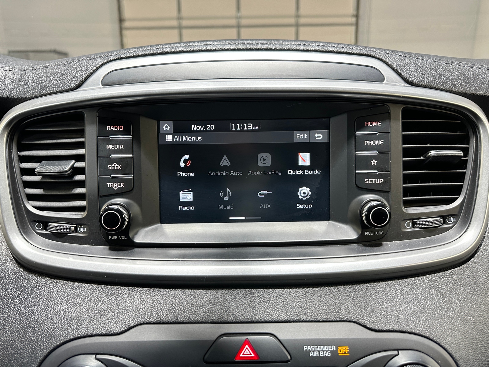 Thumbnail: 2019 Kia Sorento - 4