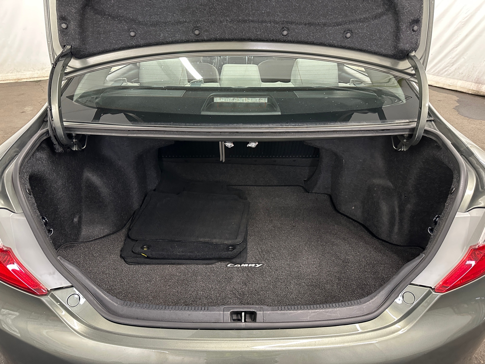 Thumbnail: 2012 Toyota Camry - 7