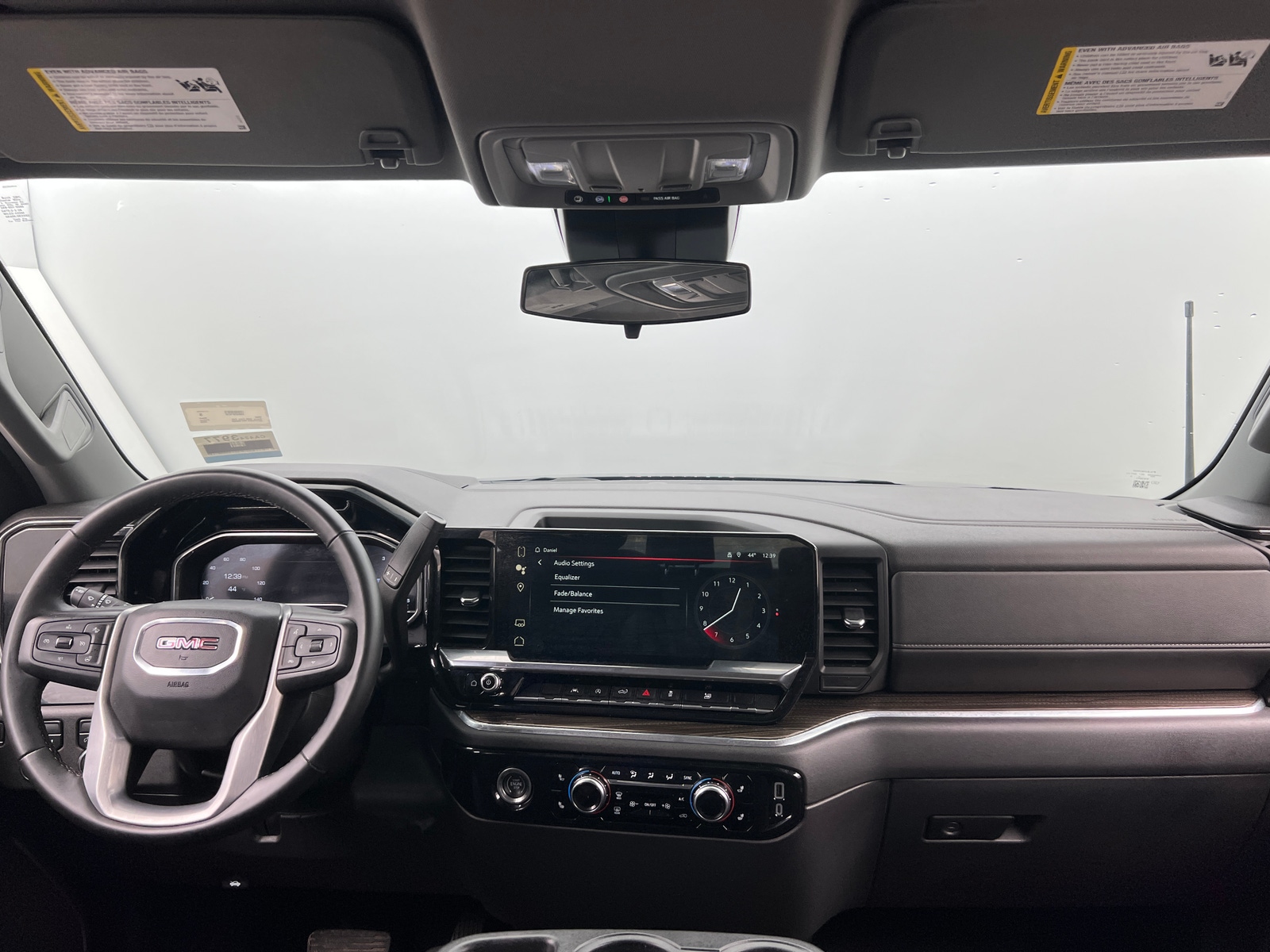 Thumbnail: 2024 GMC Sierra 1500 - 3