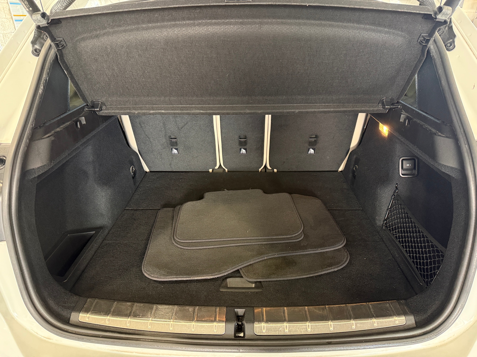 Thumbnail: 2018 BMW X1 - 6