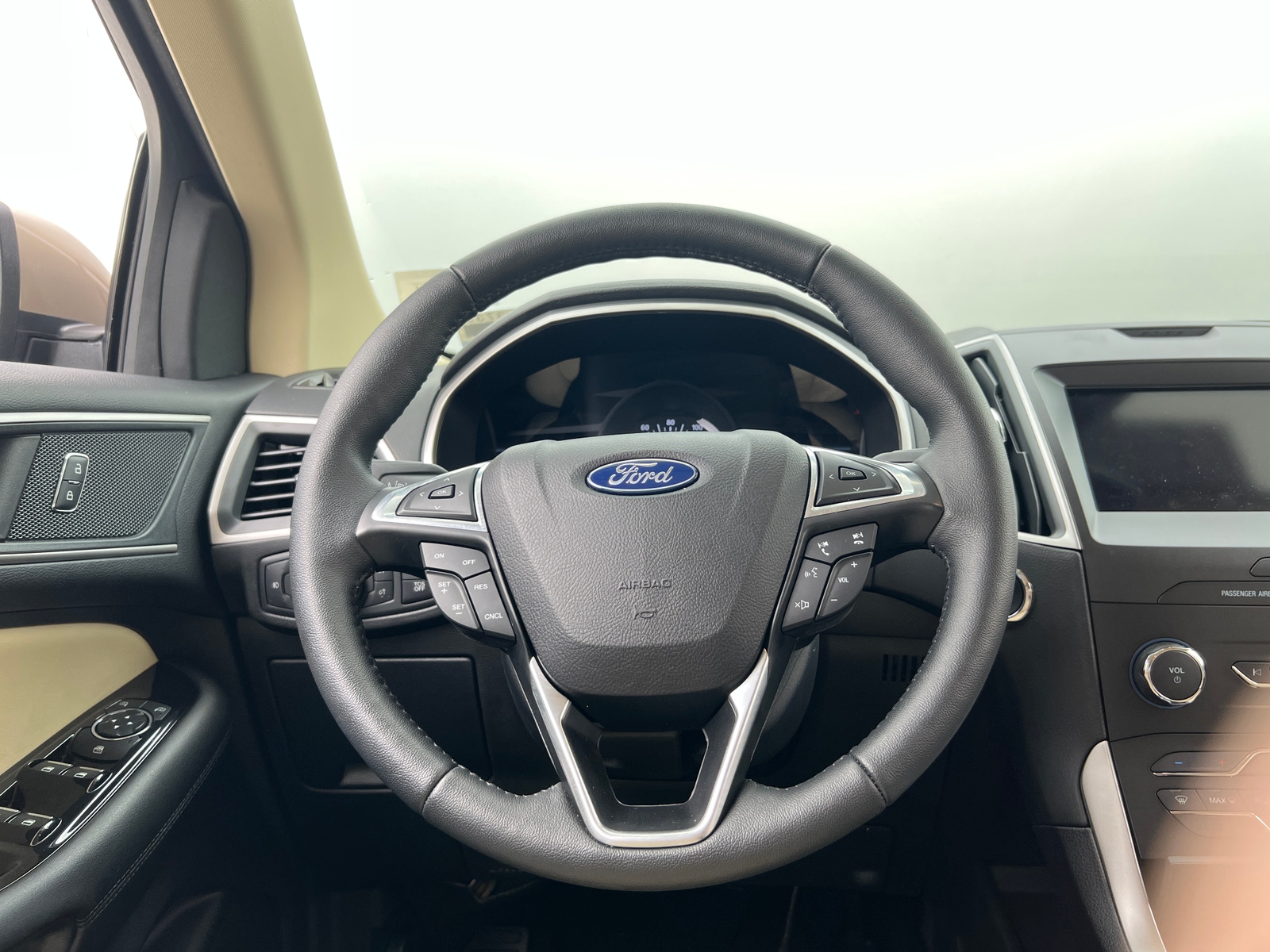 Thumbnail: 2020 Ford Edge - 4