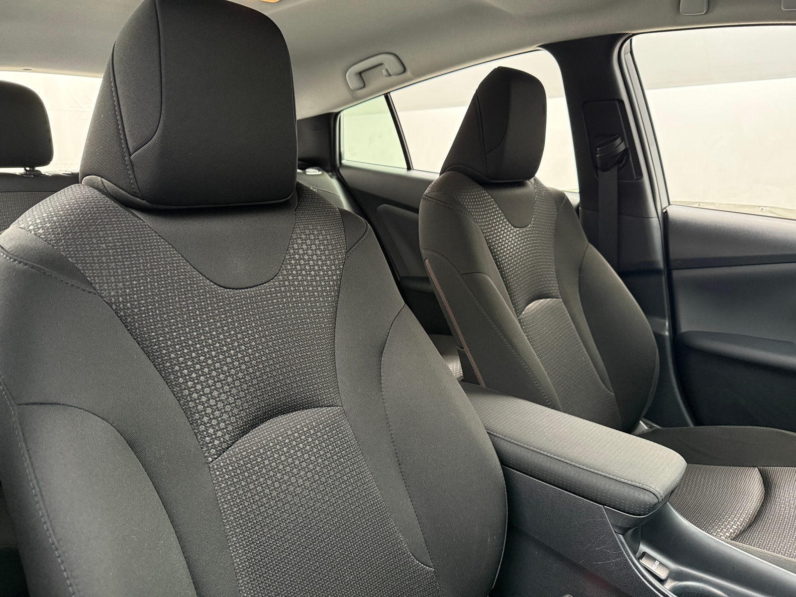 Thumbnail: 2022 Toyota Prius - 2