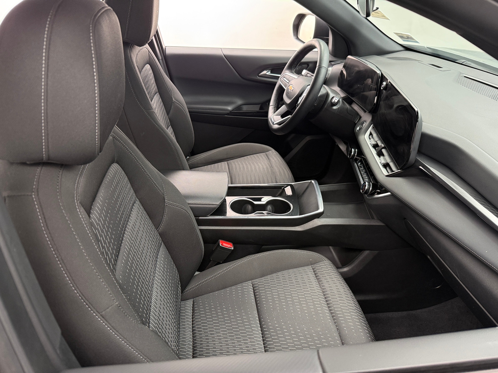 Thumbnail: 2025 Chevrolet Equinox - 2