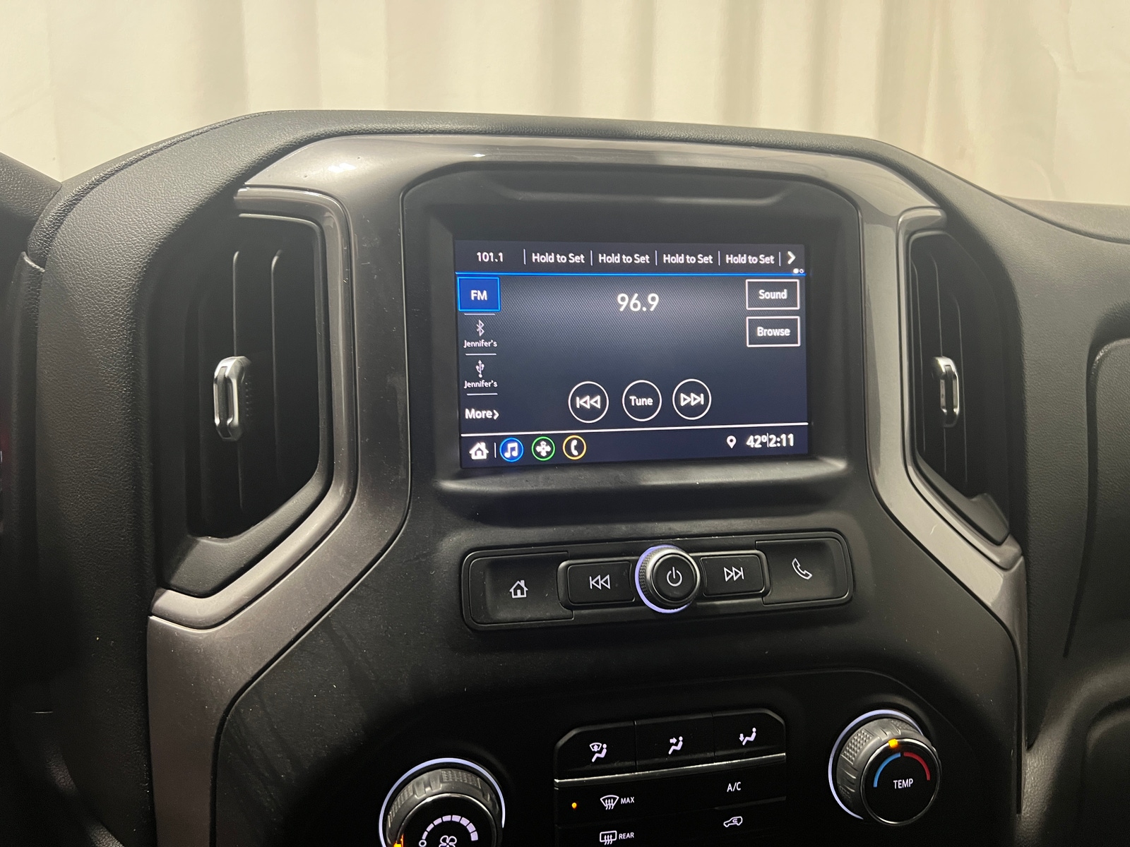 Thumbnail: 2021 Chevrolet Silverado 1500 - 4