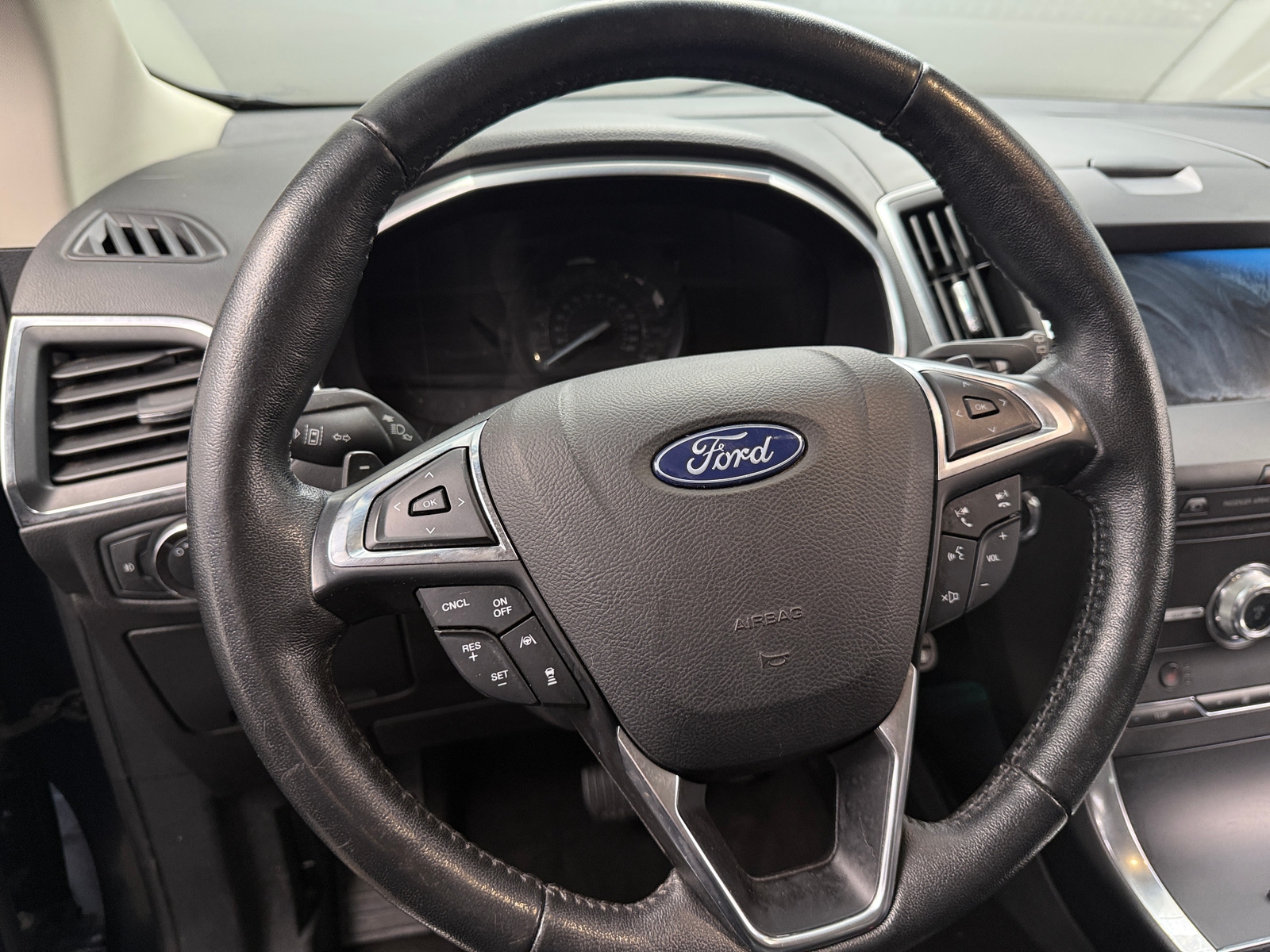 Thumbnail: 2019 Ford Edge - 4