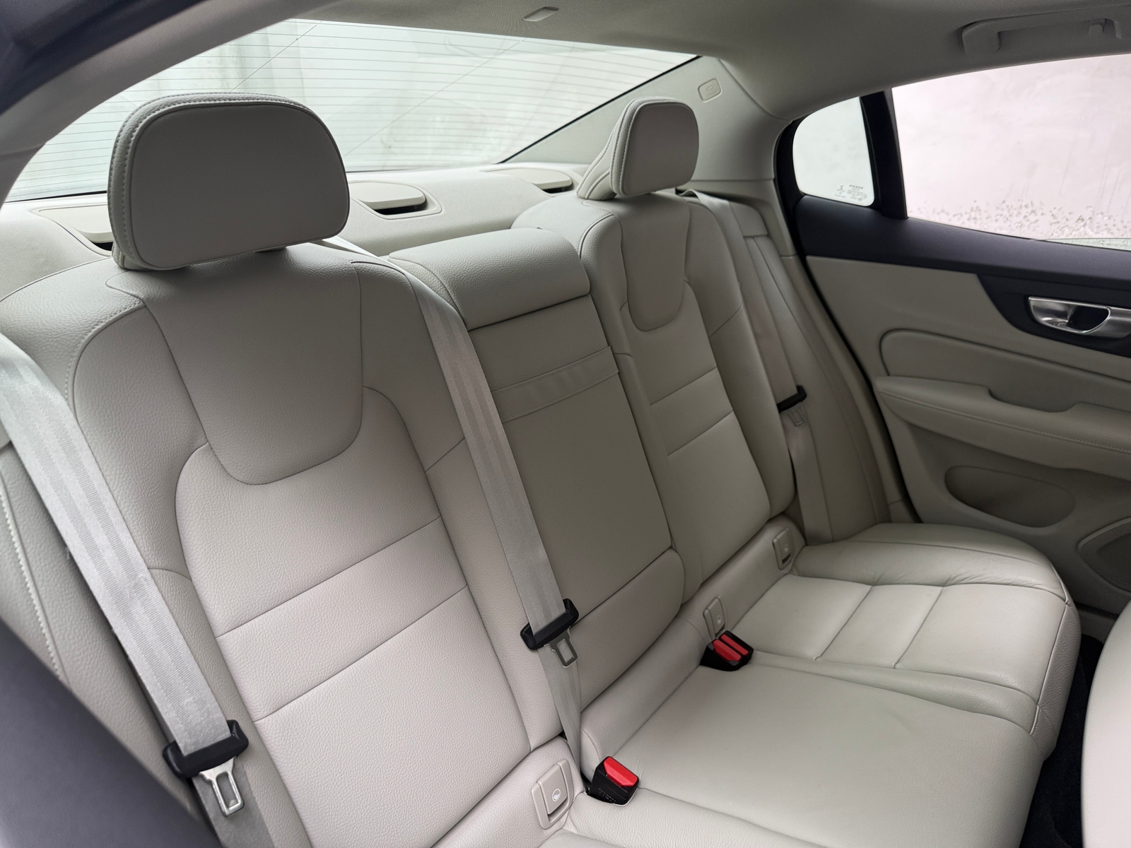 Thumbnail: 2022 Volvo S60 - 5