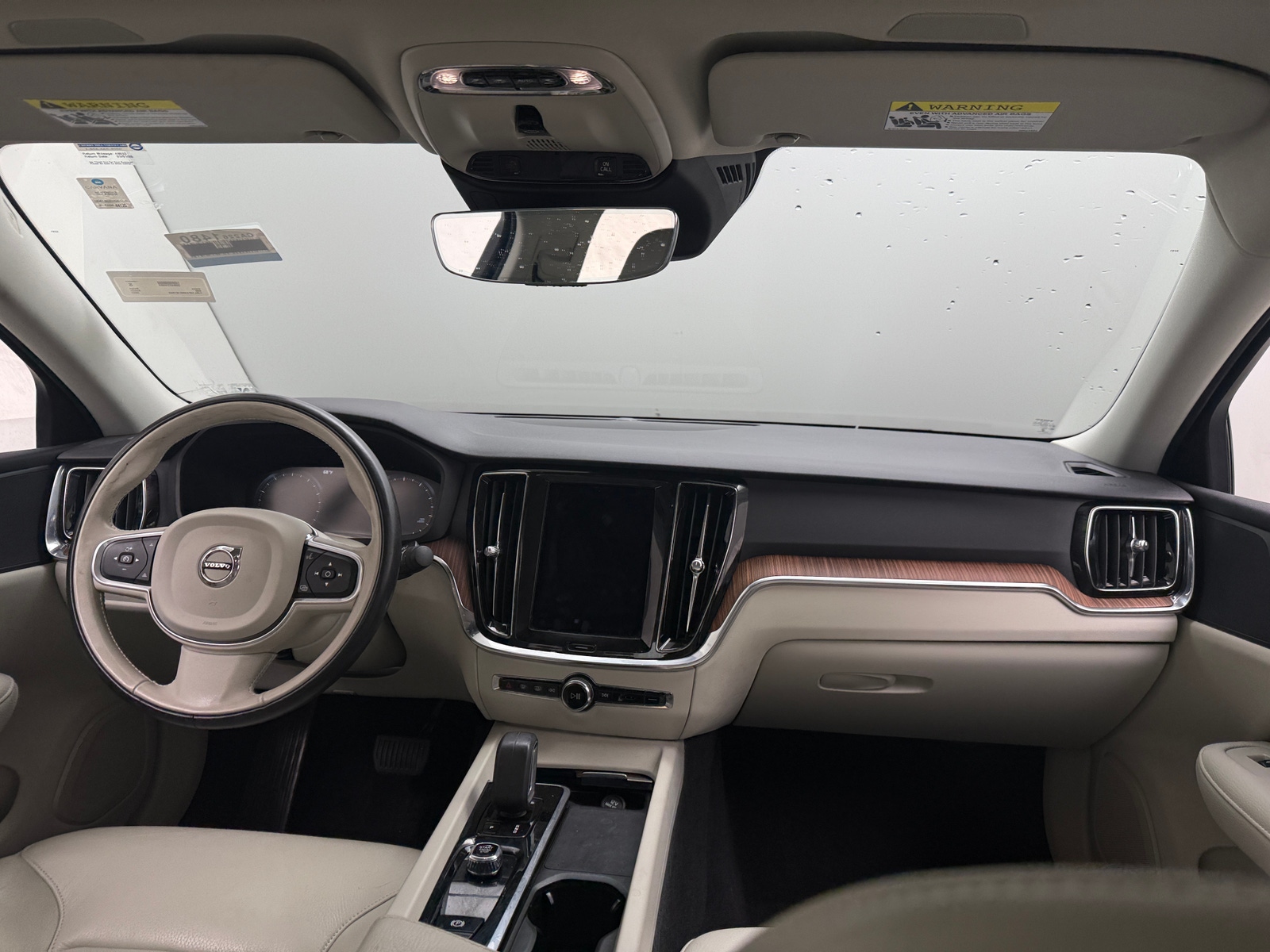 Thumbnail: 2022 Volvo S60 - 2