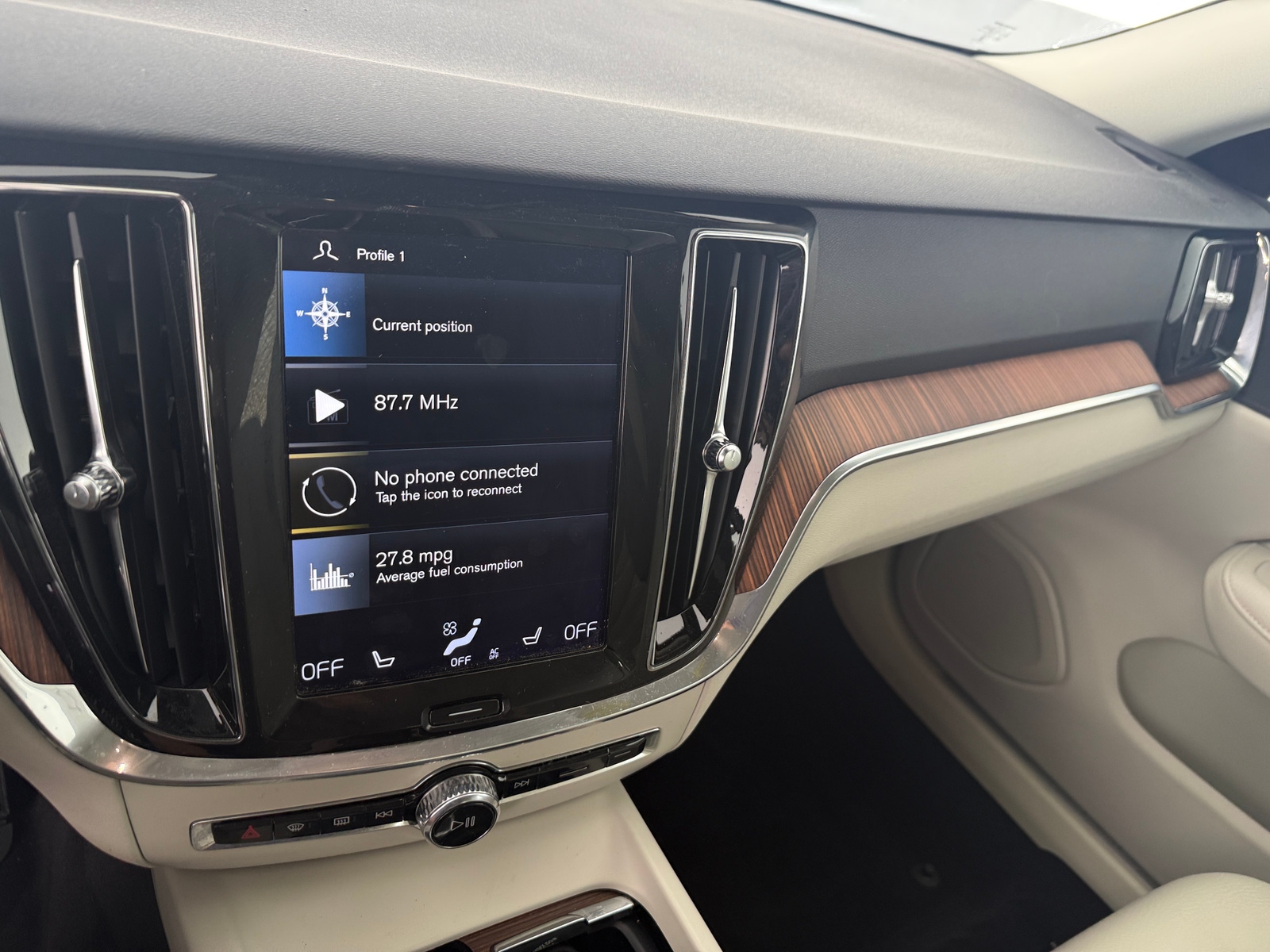 Thumbnail: 2022 Volvo S60 - 3