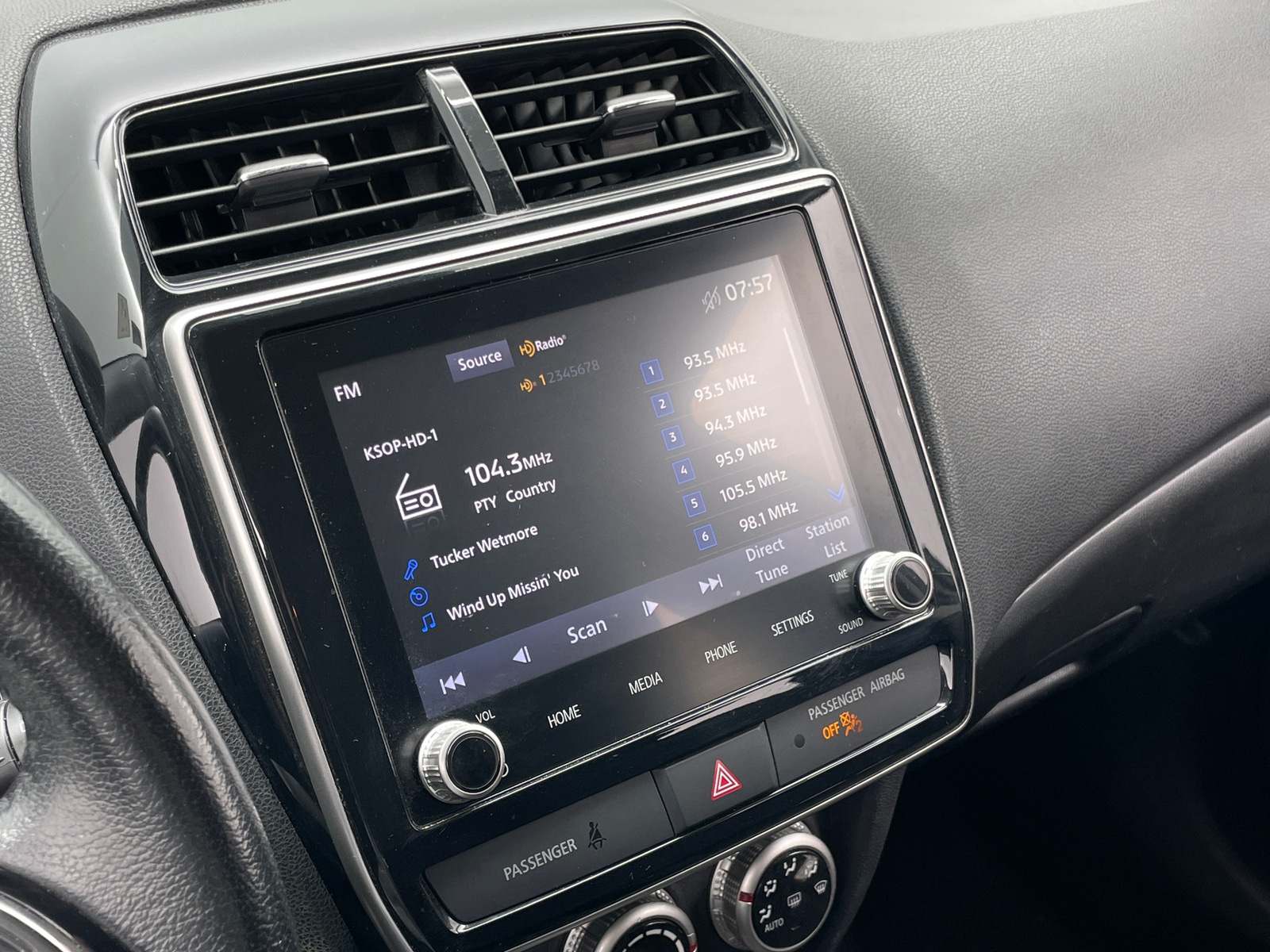 Thumbnail: 2021 Mitsubishi Outlander Sport - 4