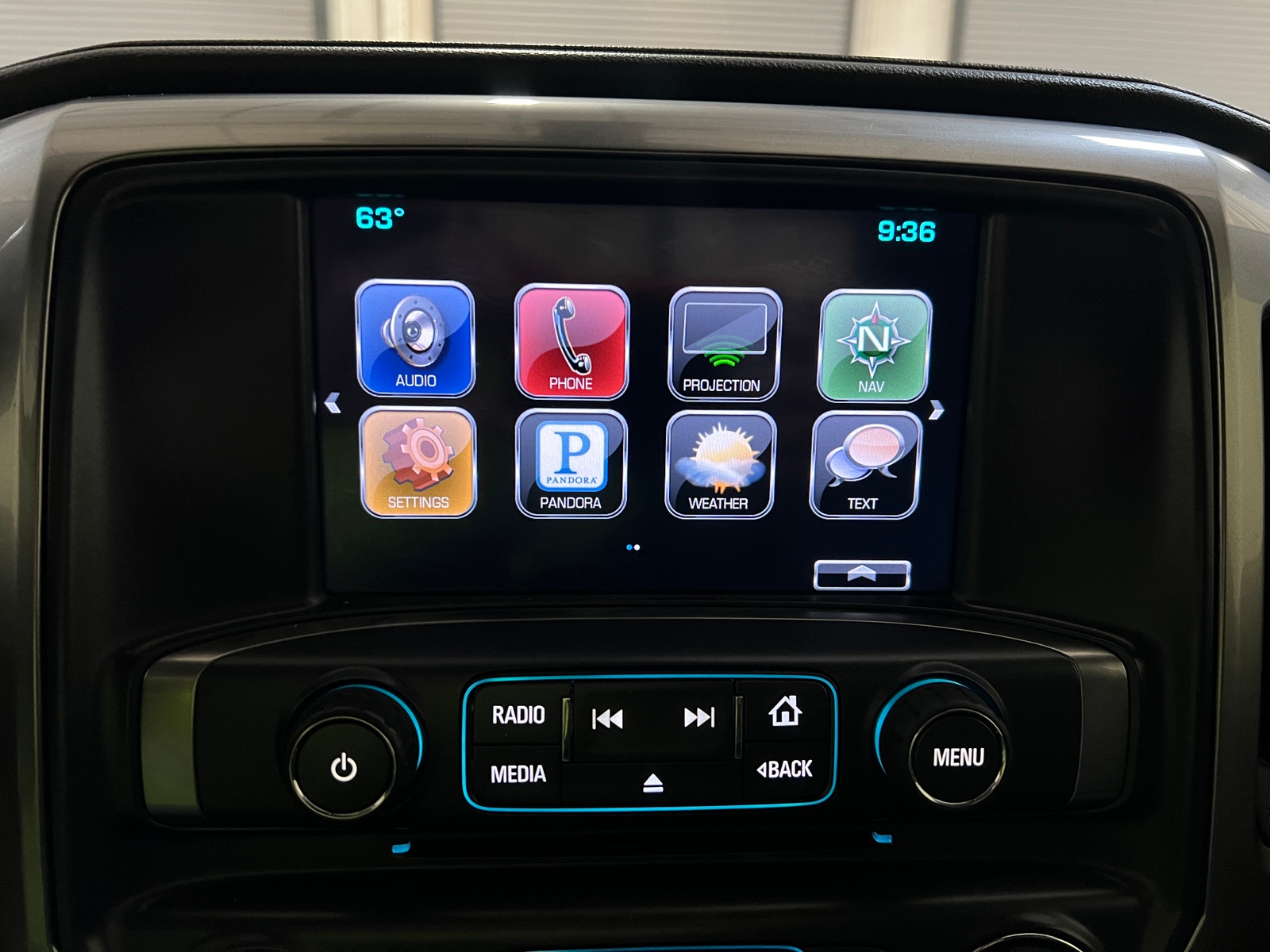 Thumbnail: 2016 Chevrolet Silverado 1500 - 3