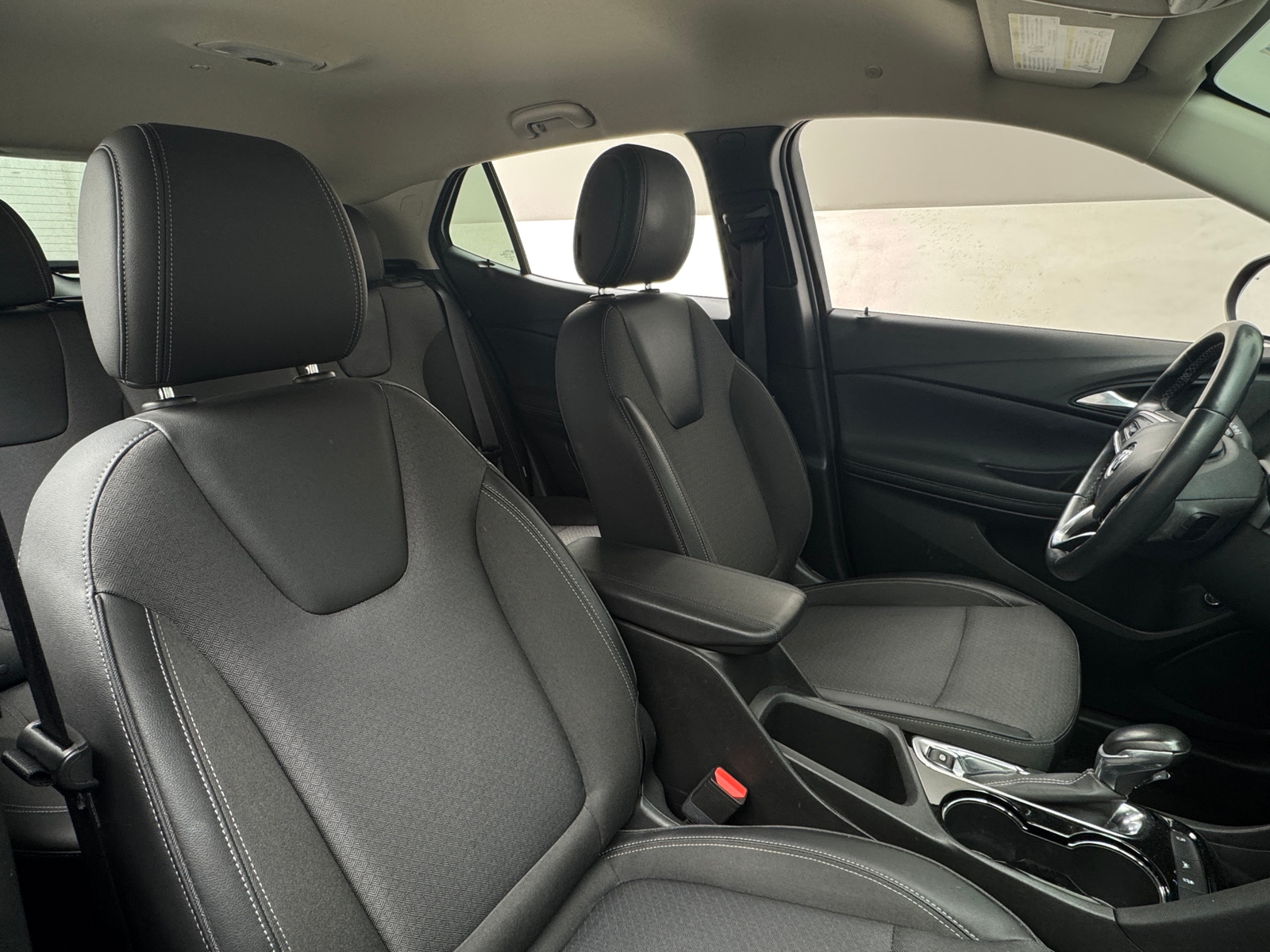 Thumbnail: 2022 Buick Encore GX - 2