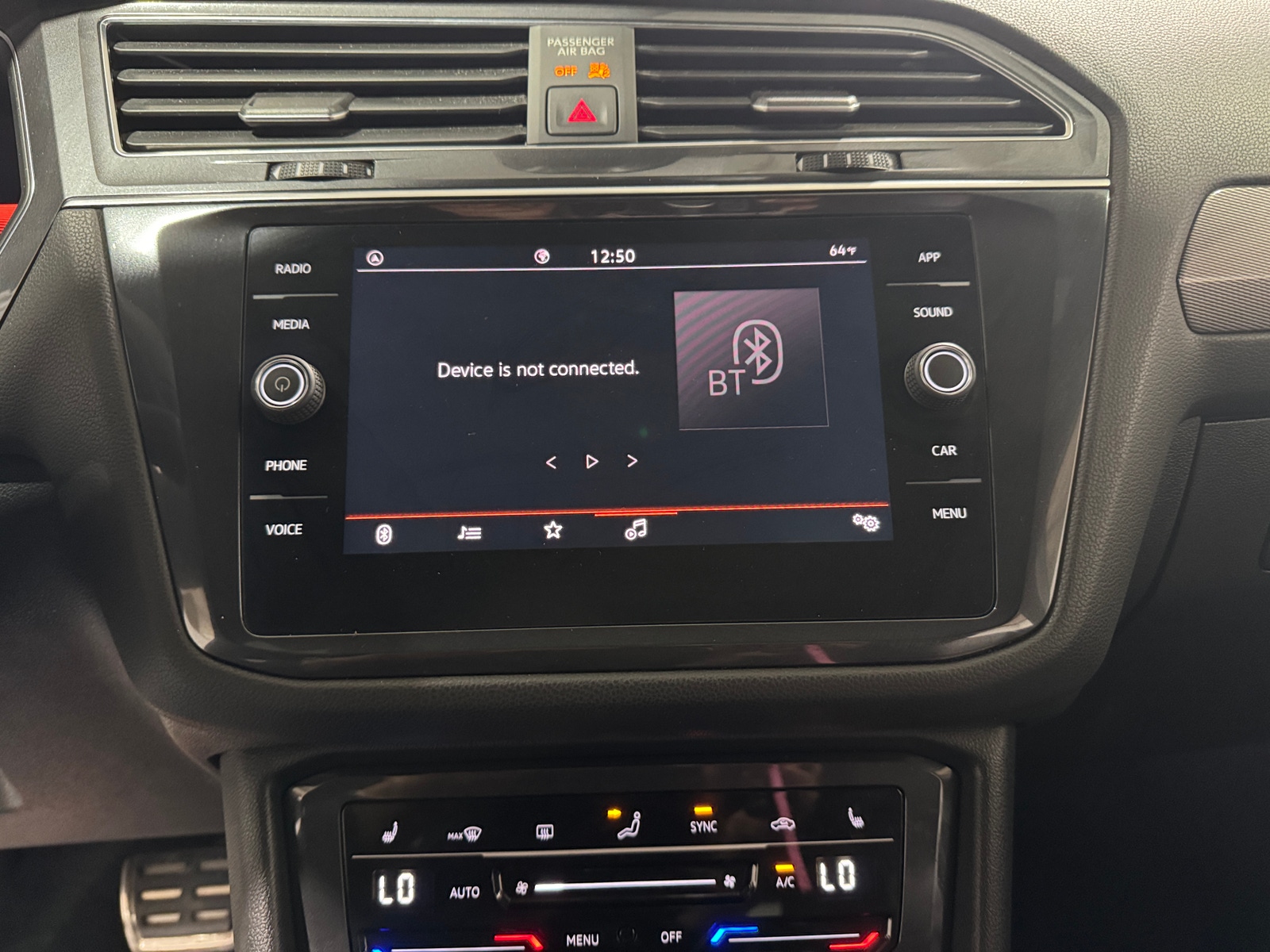 Thumbnail: 2022 Volkswagen Tiguan - 3