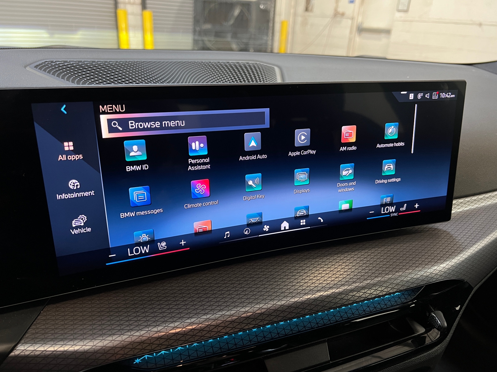 Thumbnail: 2025 BMW 4 Series - 3