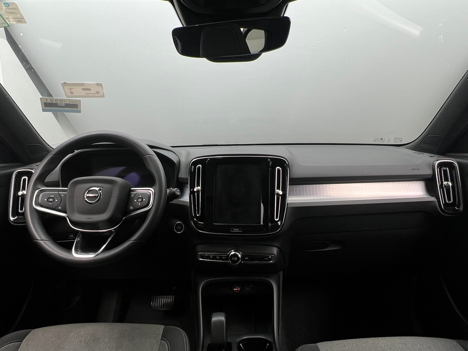 Thumbnail: 2024 Volvo XC40 - 3