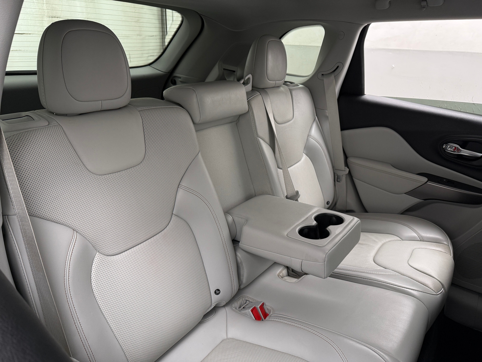 Thumbnail: 2019 Jeep Cherokee - 5