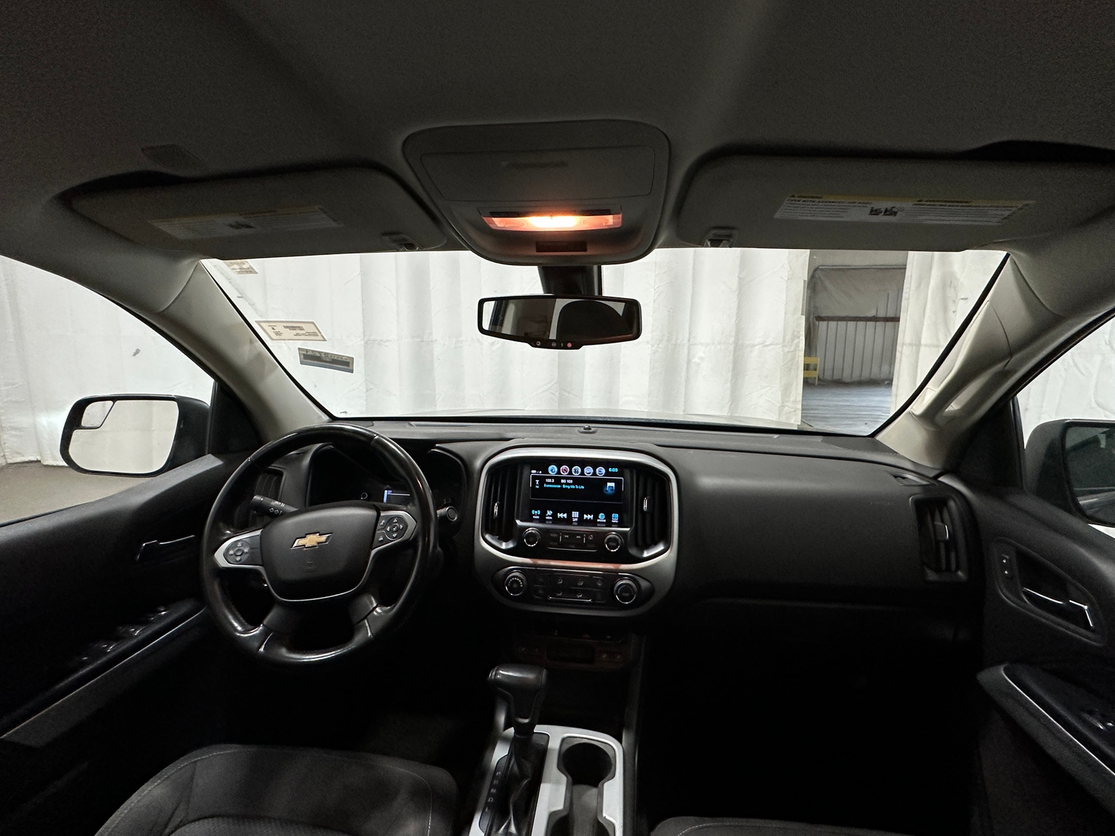 Thumbnail: 2018 Chevrolet Colorado - 3