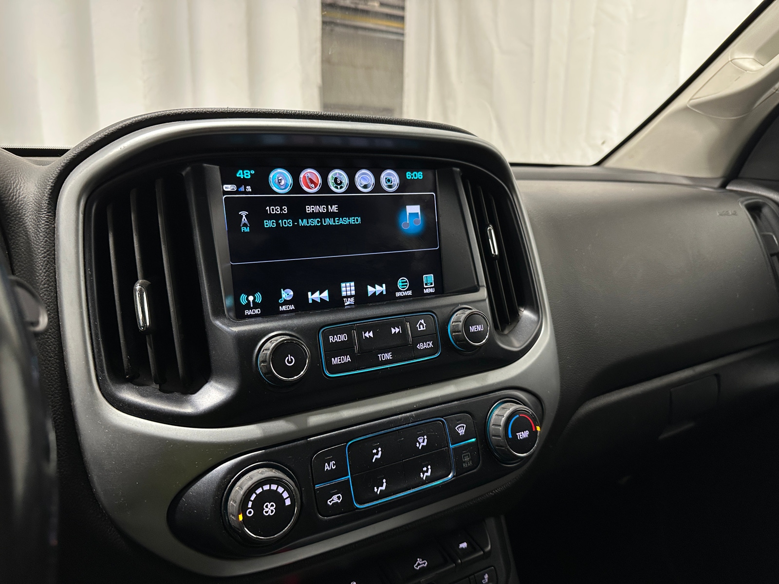 Thumbnail: 2018 Chevrolet Colorado - 4