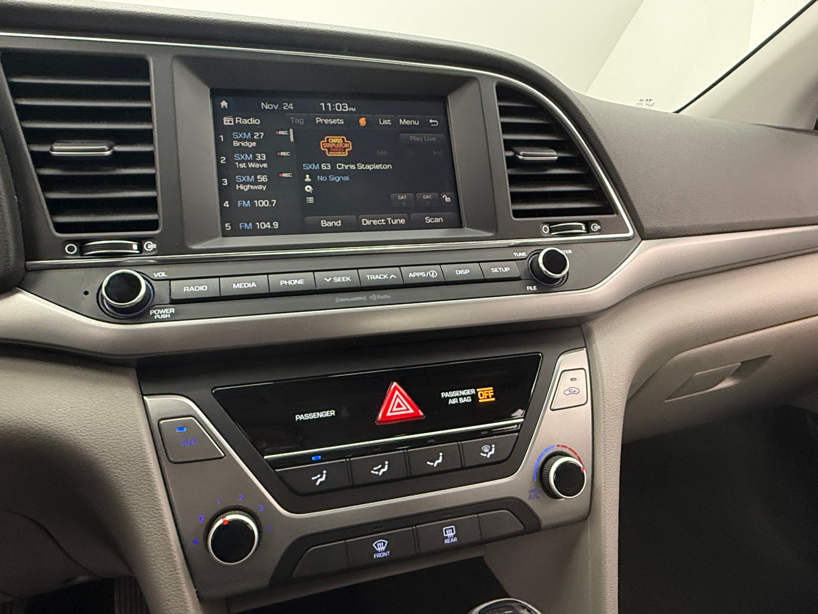 Thumbnail: 2017 Hyundai Elantra - 4