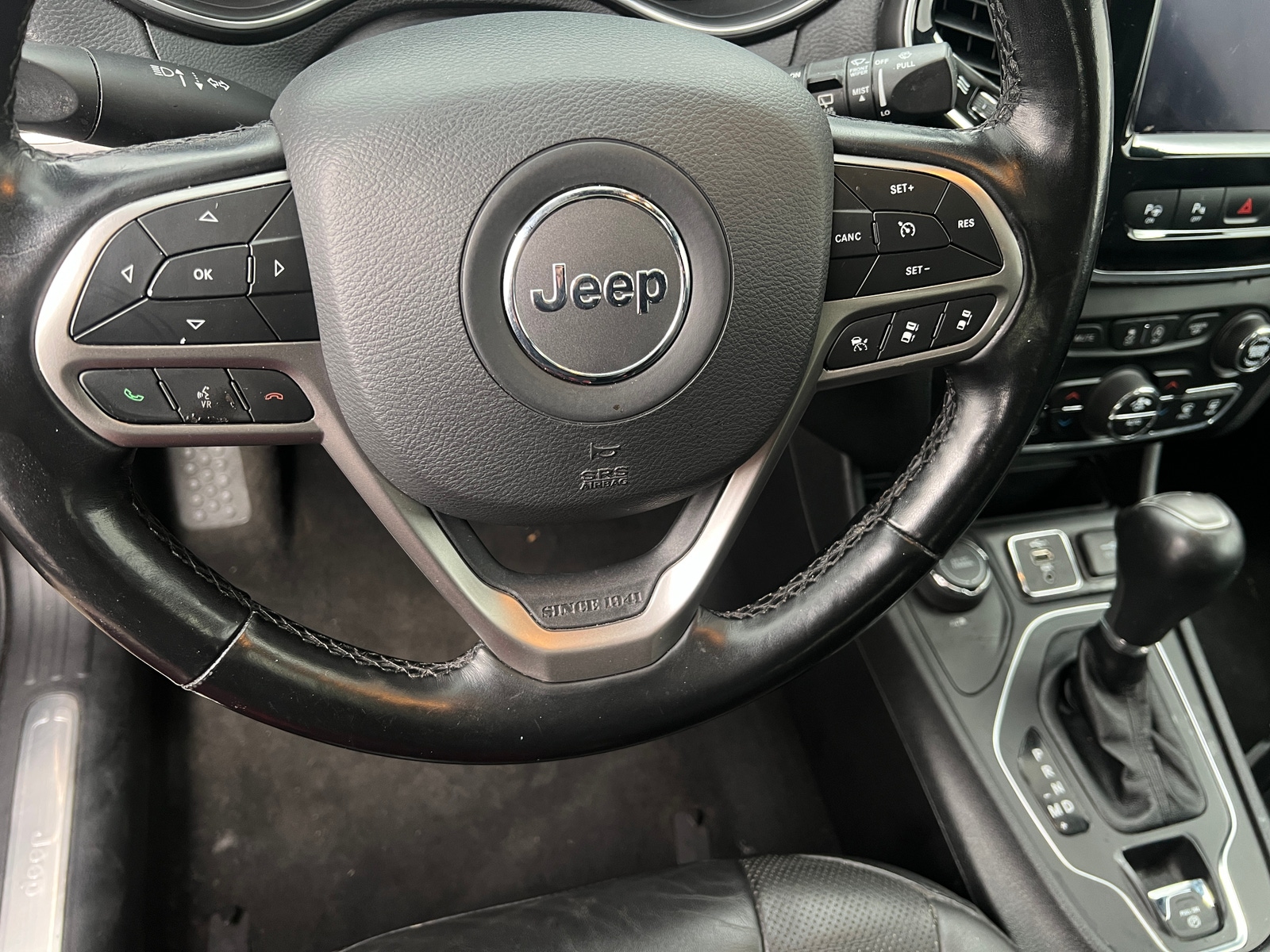 Thumbnail: 2021 Jeep Cherokee - 4