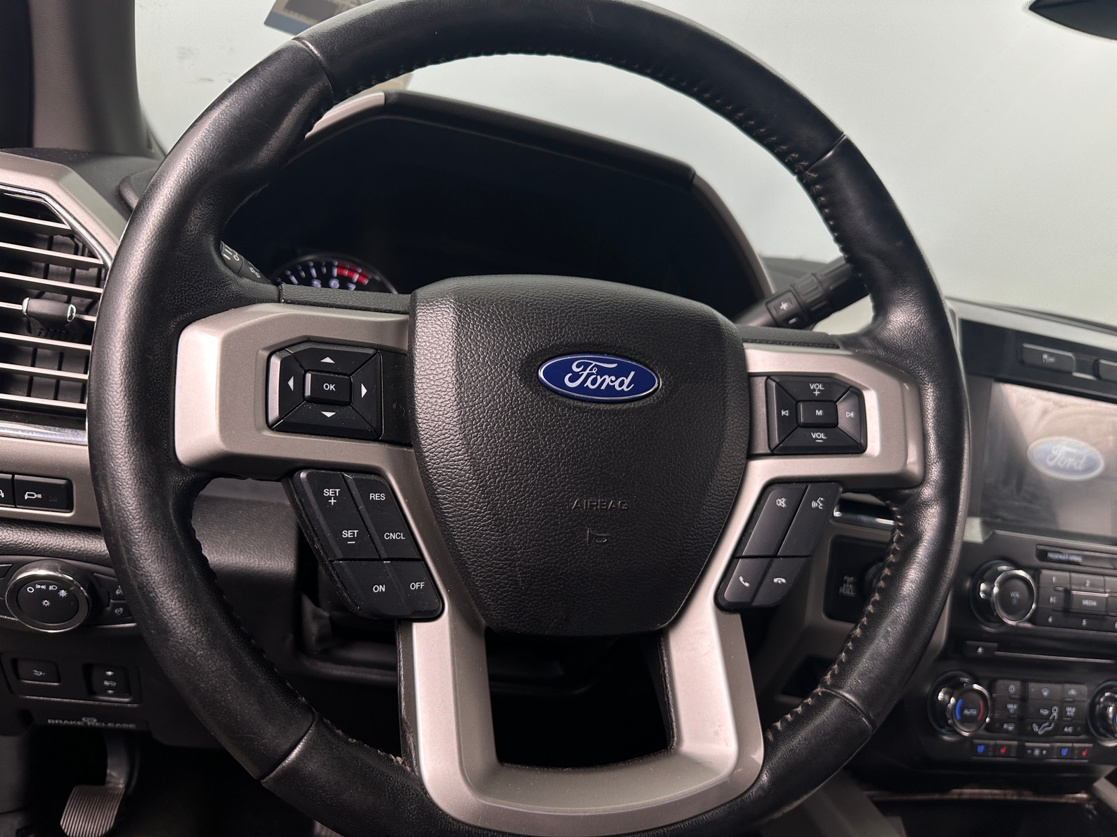 Thumbnail: 2017 Ford Econoline - 4