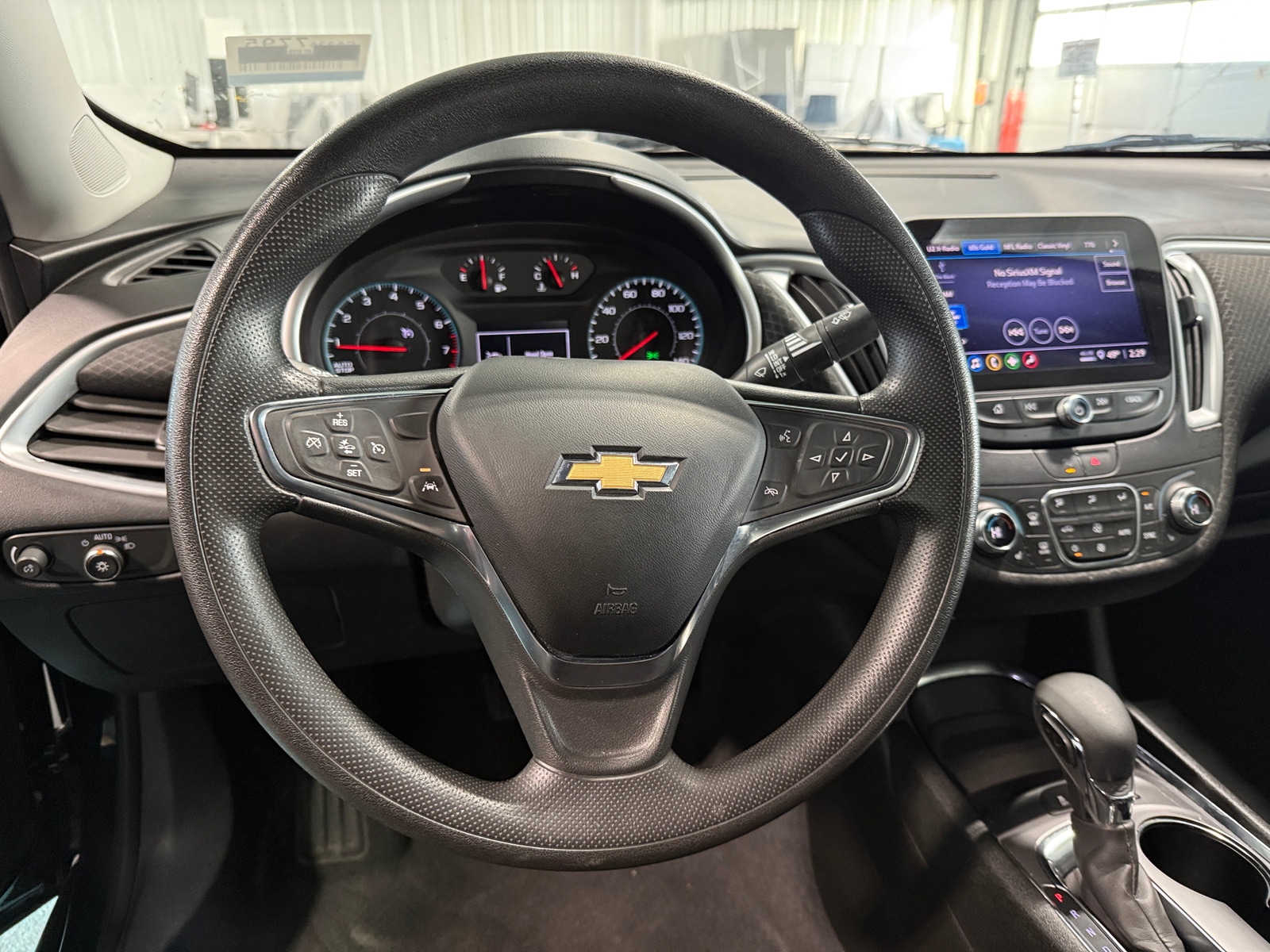 Thumbnail: 2023 Chevrolet Malibu - 5