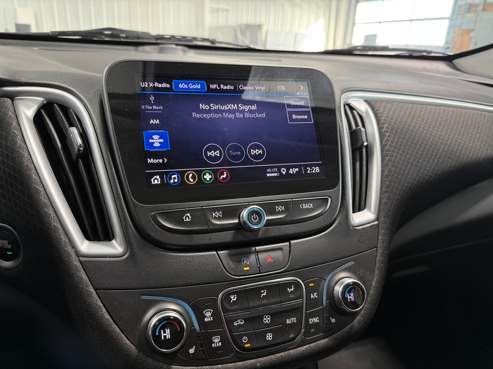 Thumbnail: 2023 Chevrolet Malibu - 4