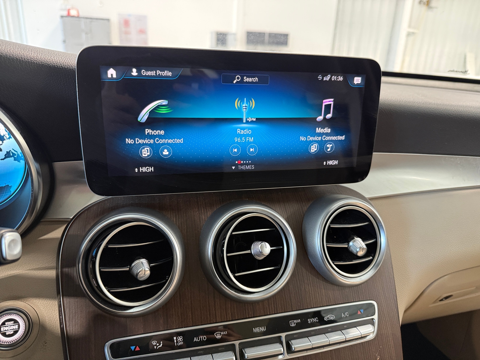 Thumbnail: 2021 Mercedes-Benz GLC - 3