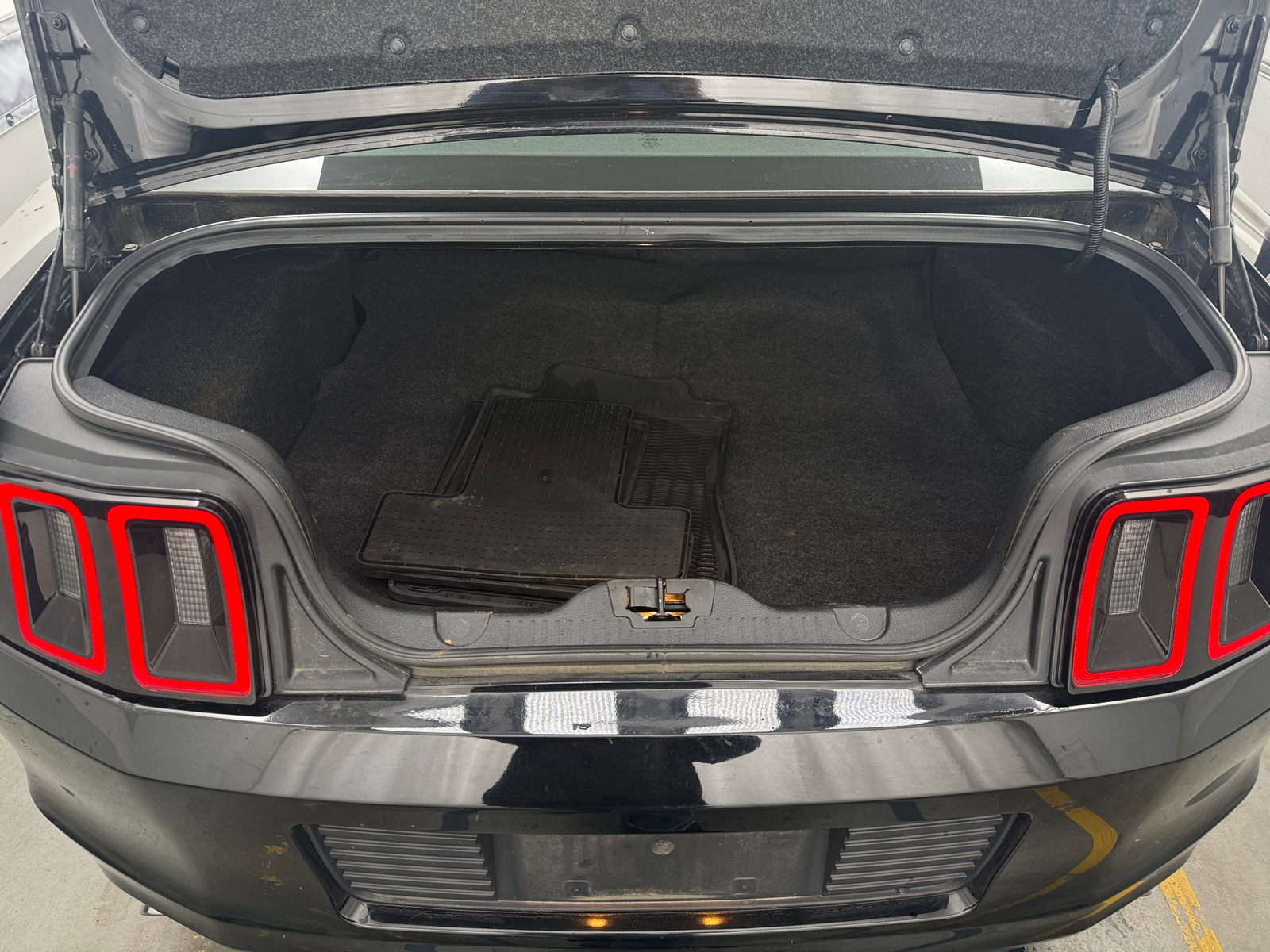 Thumbnail: 2014 Ford Mustang - 4