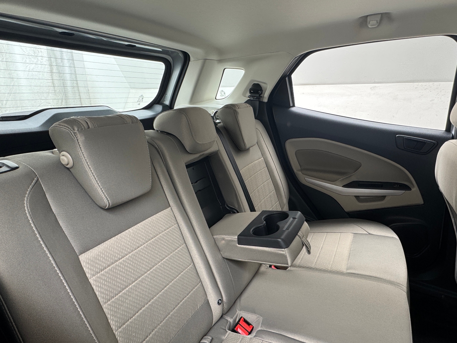 Thumbnail: 2022 Ford EcoSport - 6