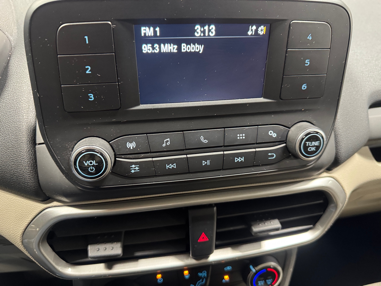 Thumbnail: 2022 Ford EcoSport - 4