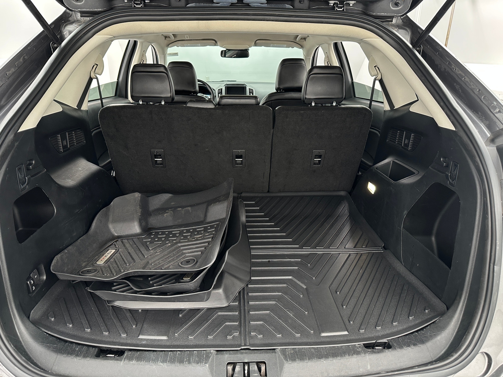 Thumbnail: 2023 Ford Edge - 6