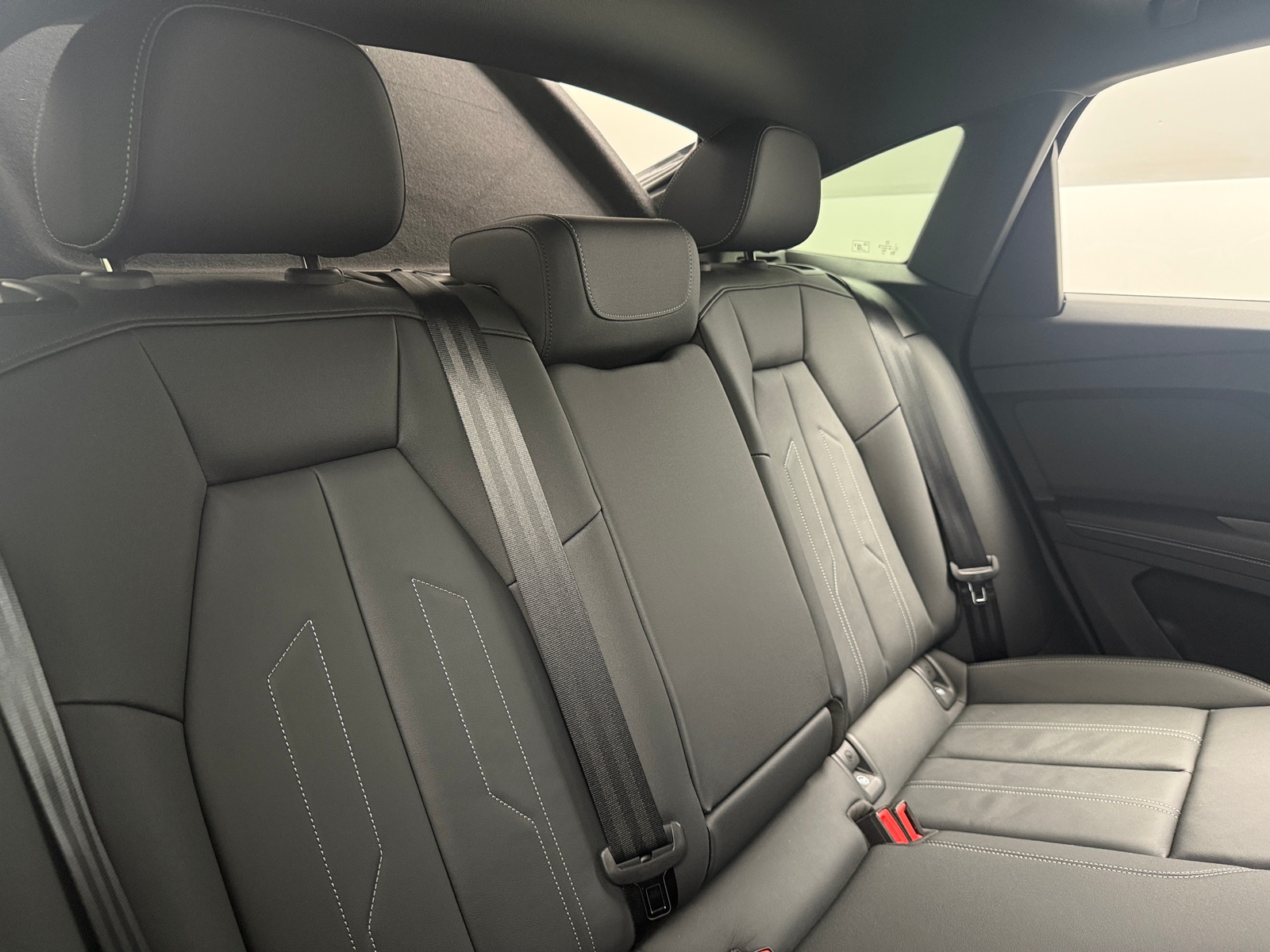 Thumbnail: 2023 Audi Q4 e-tron - 5