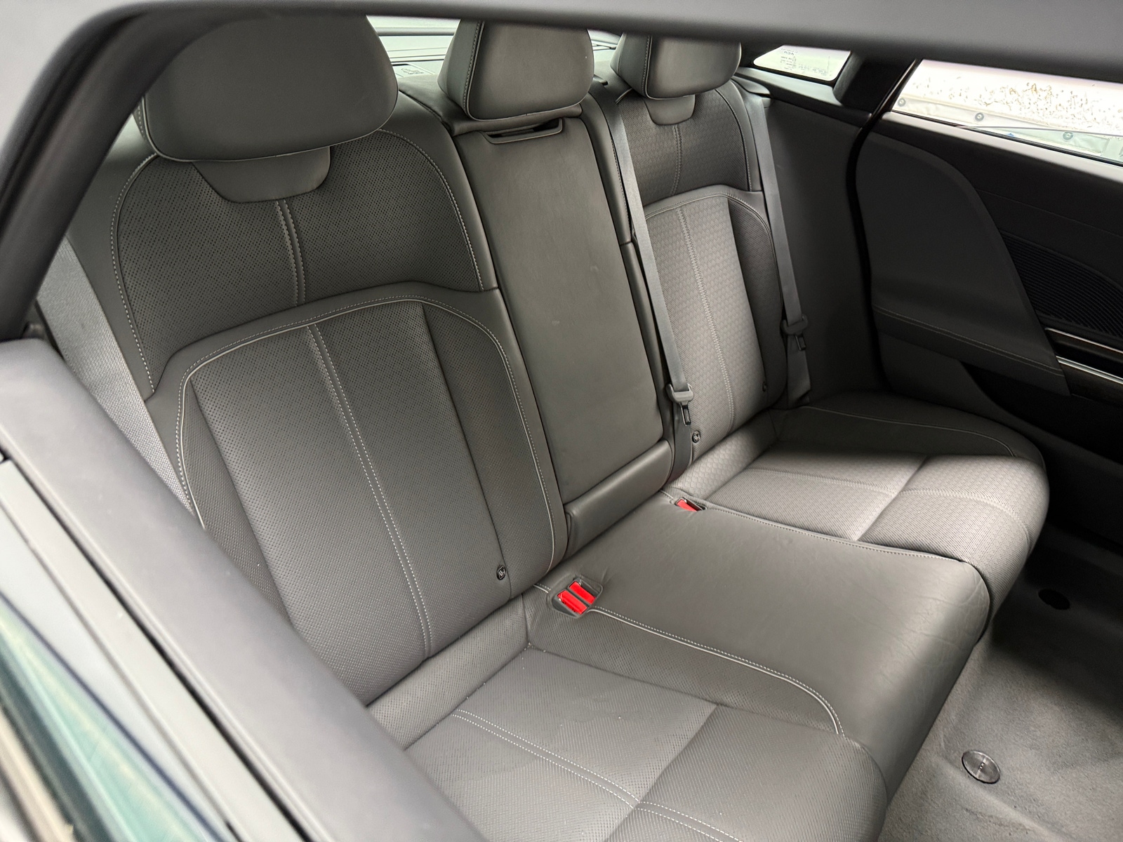 Thumbnail: 2022 Lucid Air - 5