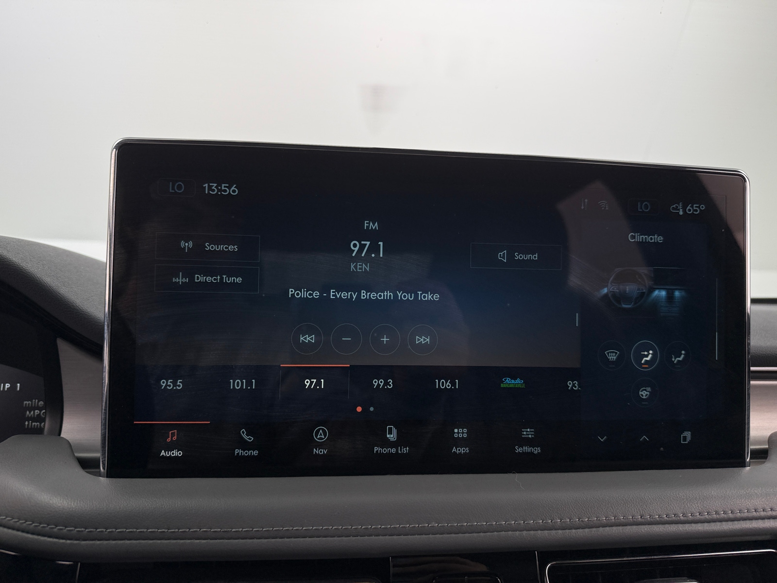 Thumbnail: 2021 Lincoln Nautilus - 3