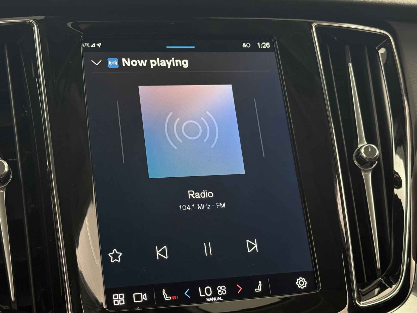 Thumbnail: 2025 Volvo V60 - 3