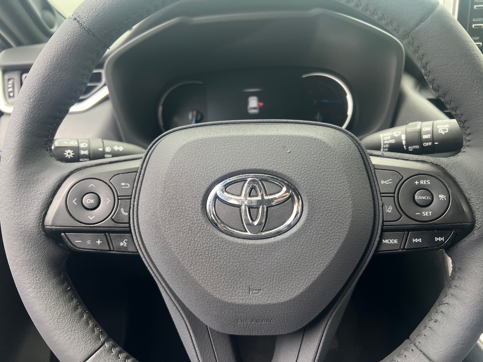 Thumbnail: 2020 Toyota RAV4 - 4