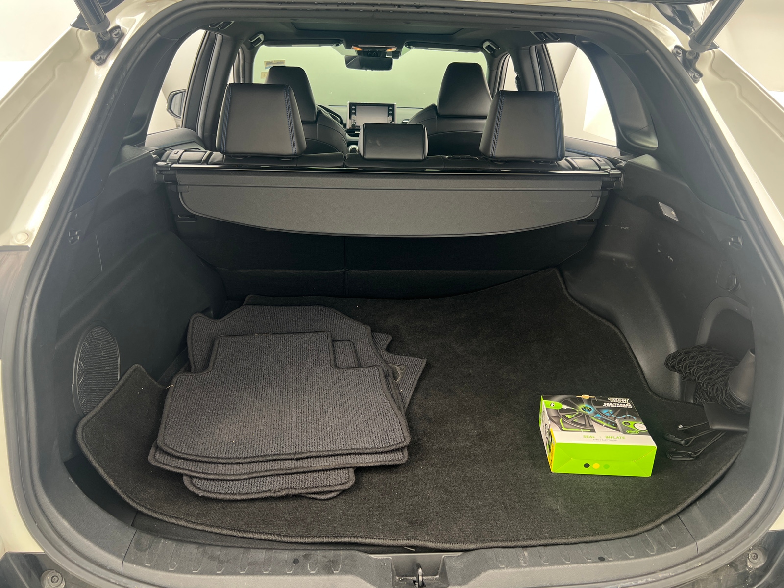 Thumbnail: 2020 Toyota RAV4 - 6