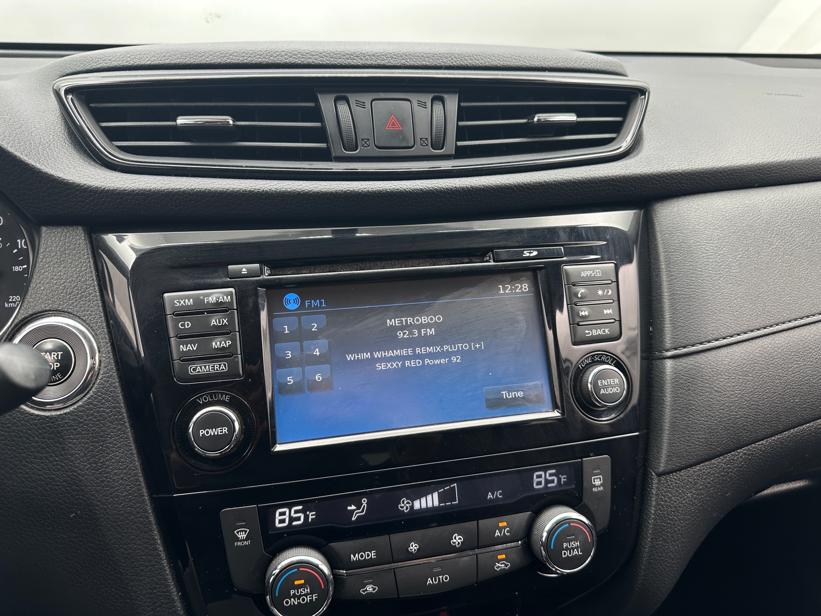 Thumbnail: 2017 Nissan Rogue - 4