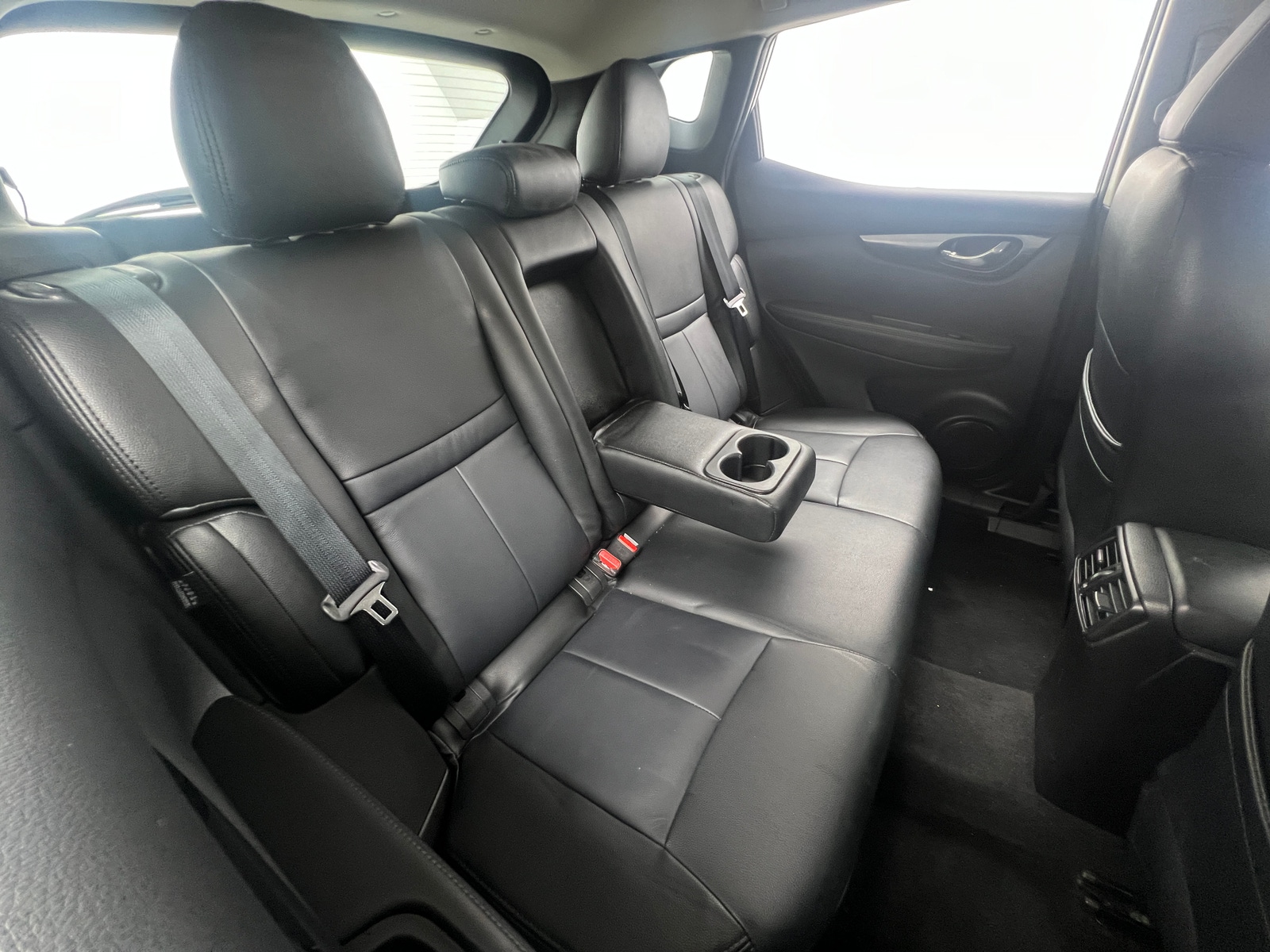 Thumbnail: 2022 Nissan Rogue Sport - 6