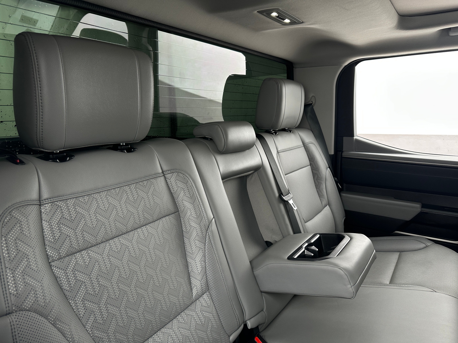 Thumbnail: 2022 Toyota Tundra - 5