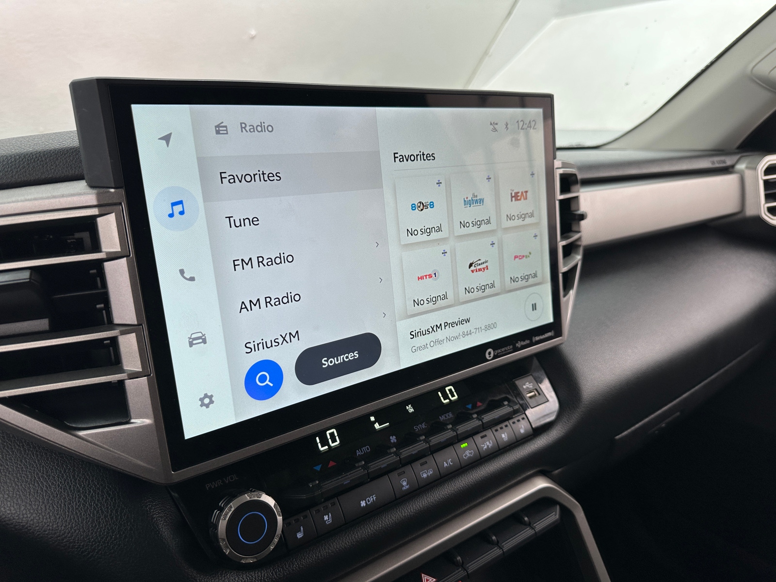 Thumbnail: 2022 Toyota Tundra - 3