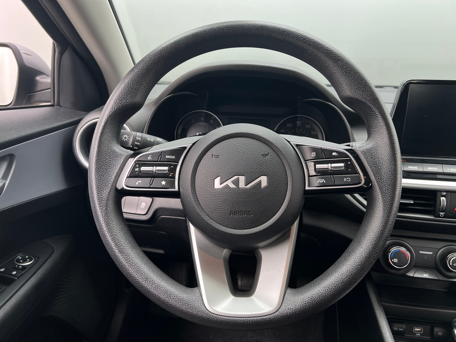 Thumbnail: 2024 Kia Forte - 5