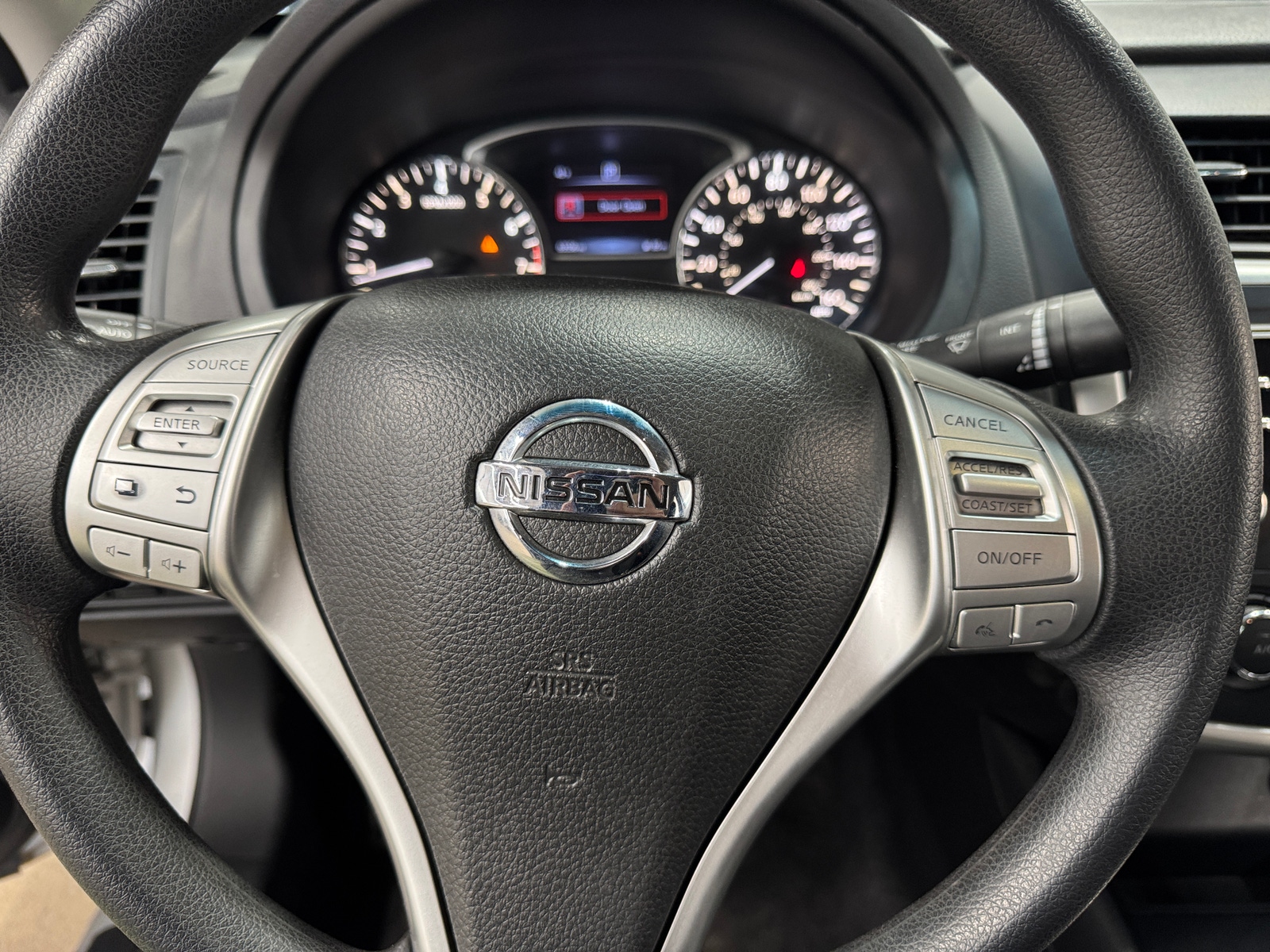 Thumbnail: 2016 Nissan Altima - 5