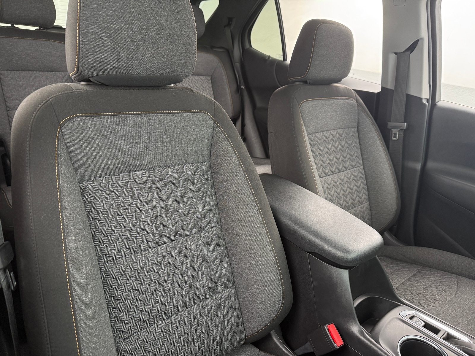 Thumbnail: 2022 Chevrolet Equinox - 2