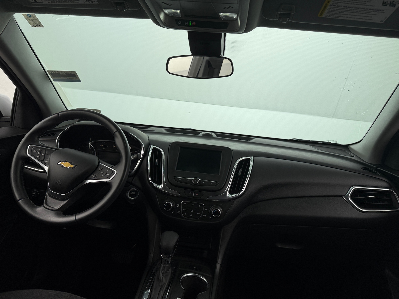 Thumbnail: 2022 Chevrolet Equinox - 3