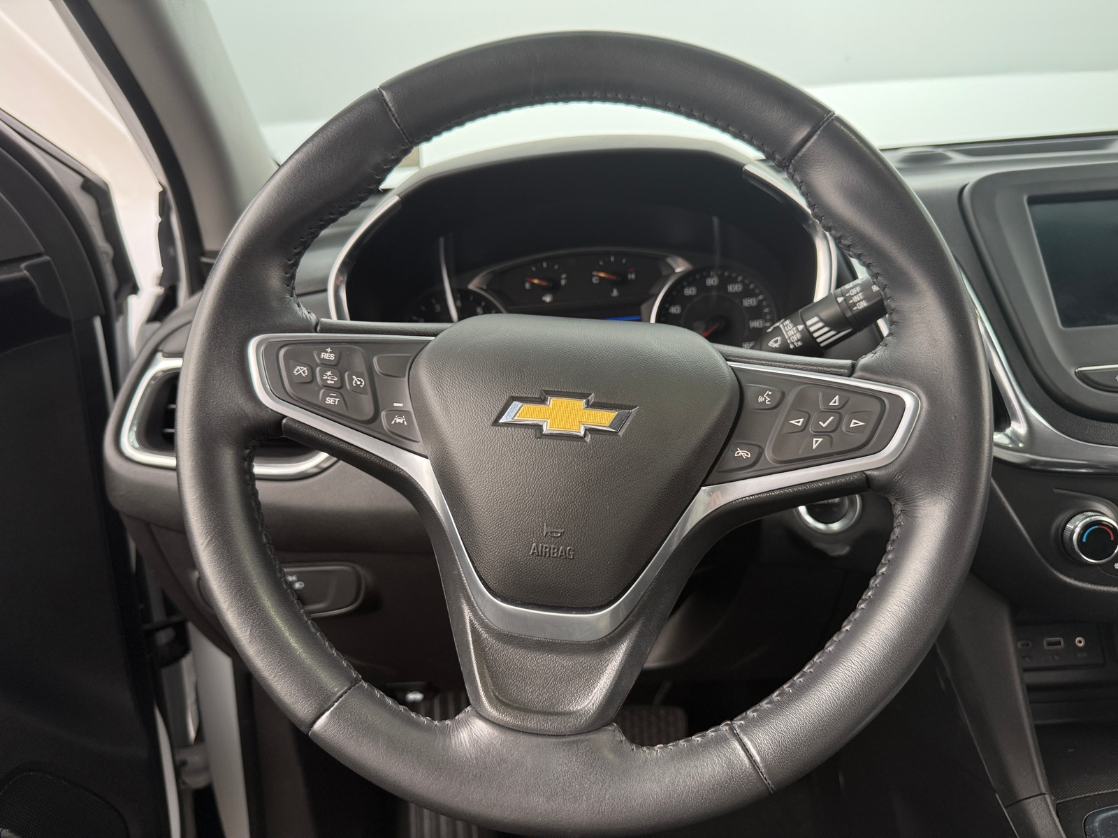 Thumbnail: 2022 Chevrolet Equinox - 5